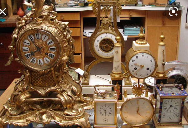 Horloges anciennes mécaniques